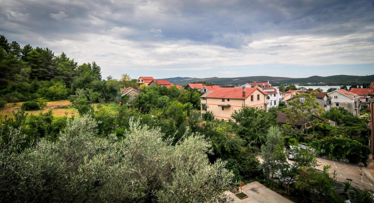 Milosavljevic Apartments Tivat Exterior foto