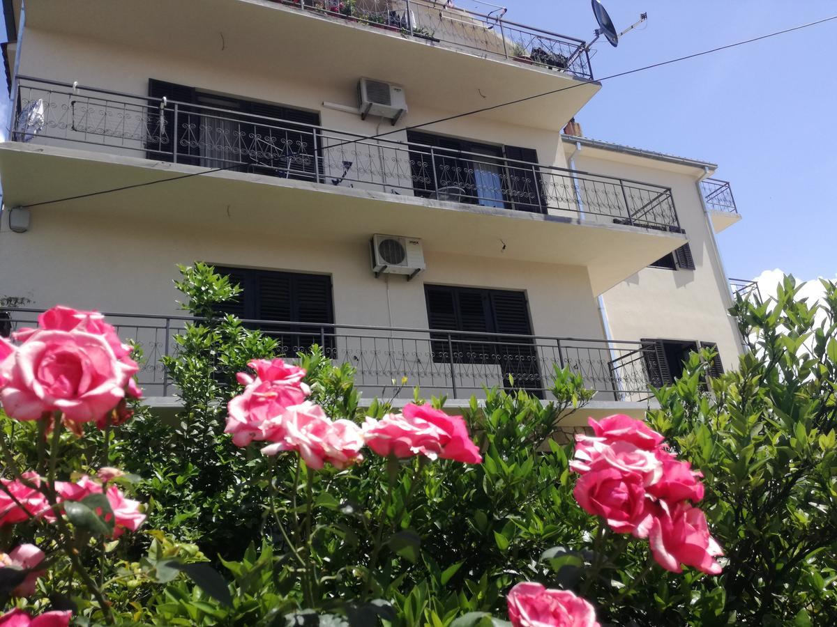 Milosavljevic Apartments Tivat Exterior foto
